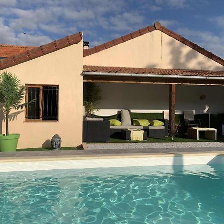Maison Piscine Et Jacuzzi Saint-Germain-des-Fosses Exteriör bild