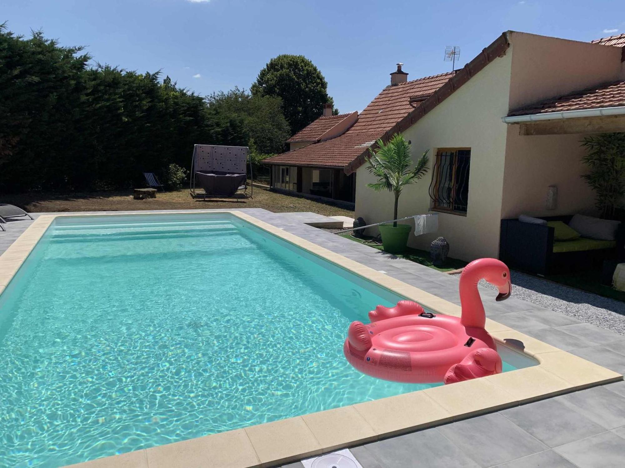 Maison Piscine Et Jacuzzi Saint-Germain-des-Fosses Exteriör bild